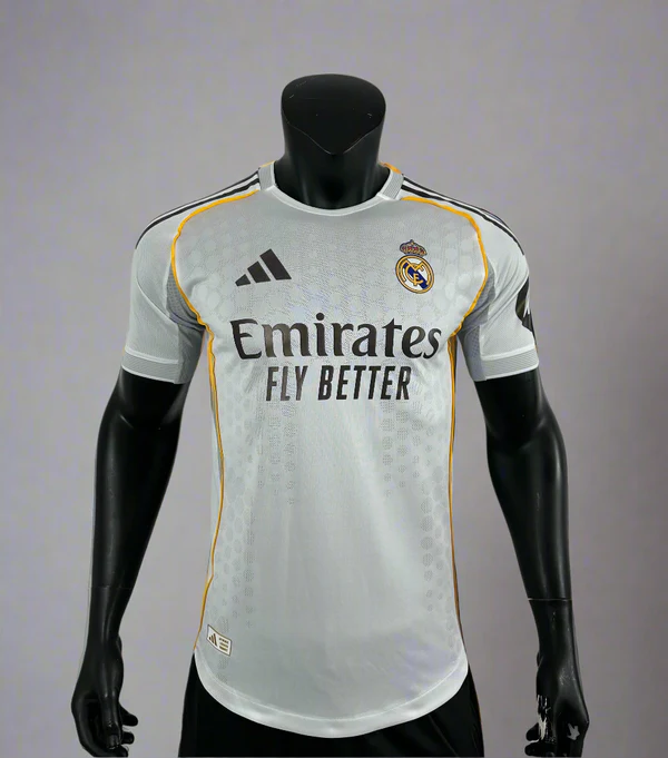 Player Version 25/26 Real Madrid Home football jersey - front view