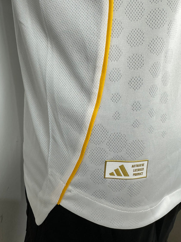 Player Version 25/26 Real Madrid Home football jersey - back view