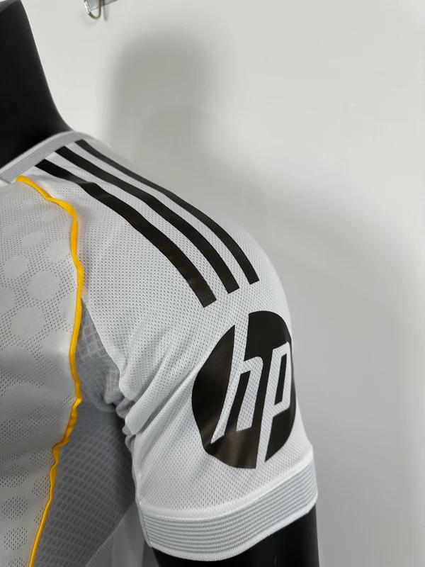 Player Version 25/26 Real Madrid Home football jersey - detail close-up