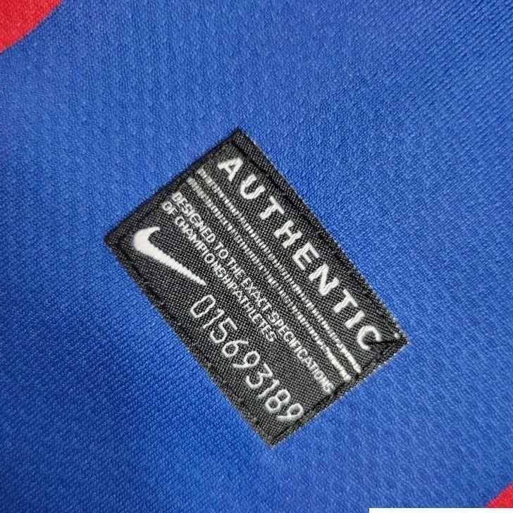 Barcelona 2010/11 Champions League Jersey - view 3
