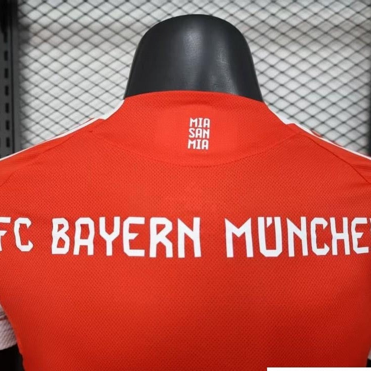 Bayern Munich 2025/26 Home Football Jersey - view 5