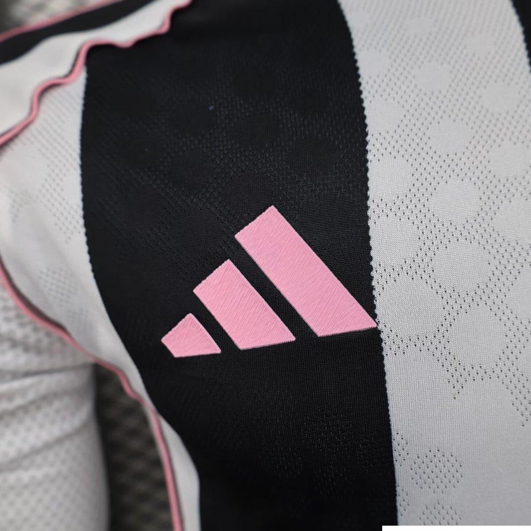 Juventus 2025/26 Home Football Jersey - view 2