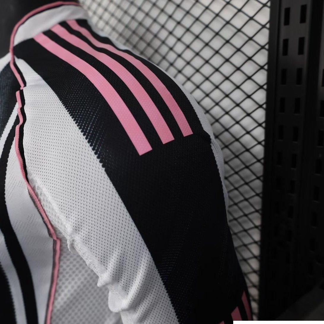 Juventus 2025/26 Home Football Jersey - view 6